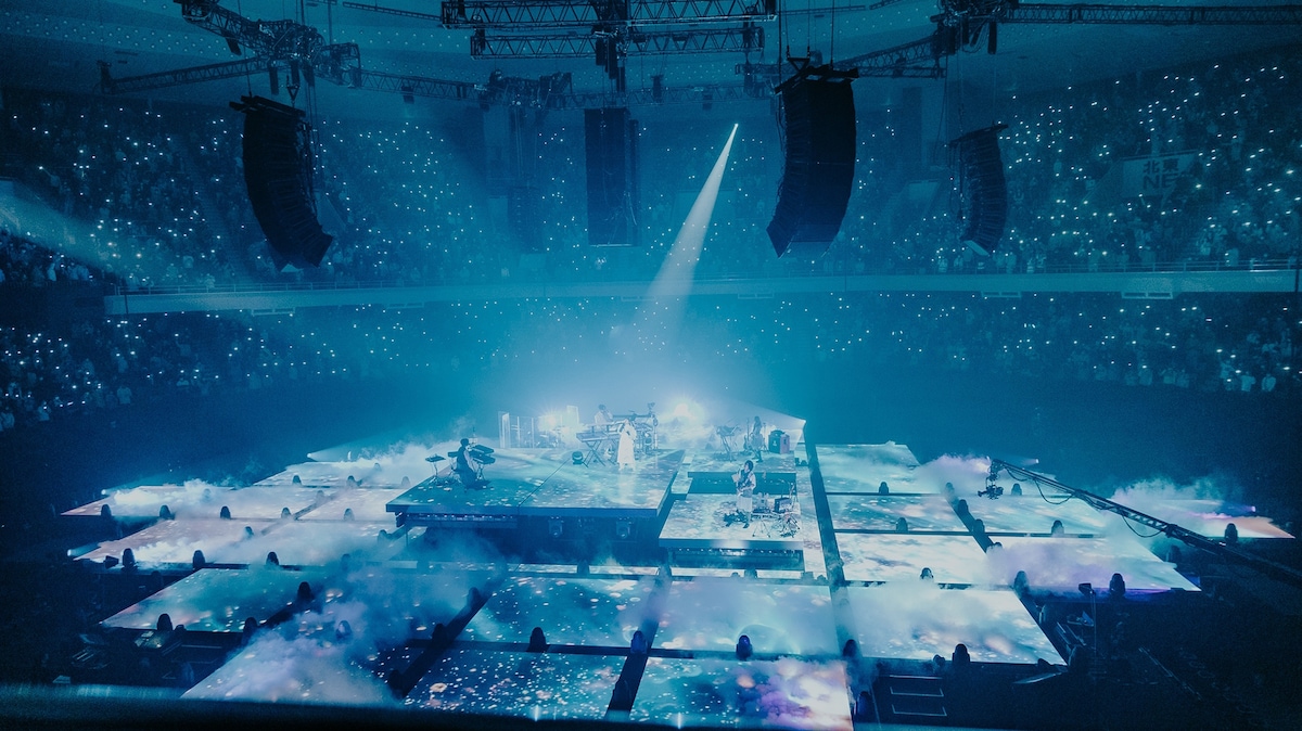 YOASOBI「NICE TO MEET YOU」の様子。（Photo by Kato Shumpei）