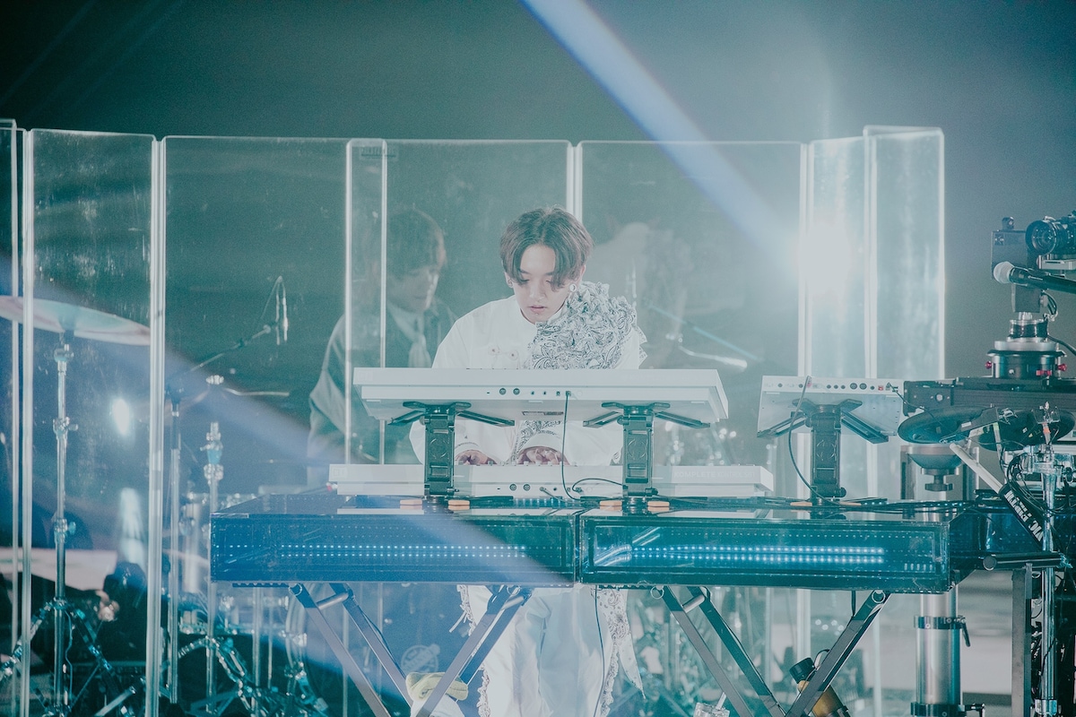 Ayase（Photo by Kato Shumpei）