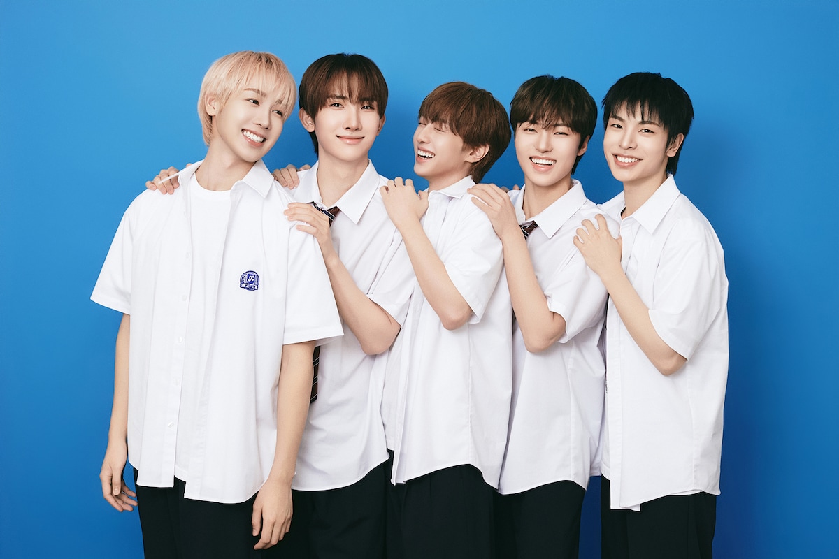 xikersの“マンネライン（弟組）”。左からHUNTER、SEEUN、YUJUN、JUNGHOON、YECHAN。全員が2005年生まれ。