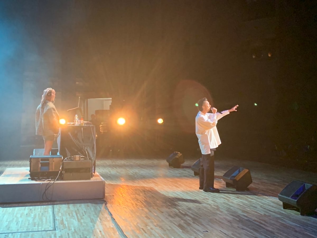 ライブ中の山猿。