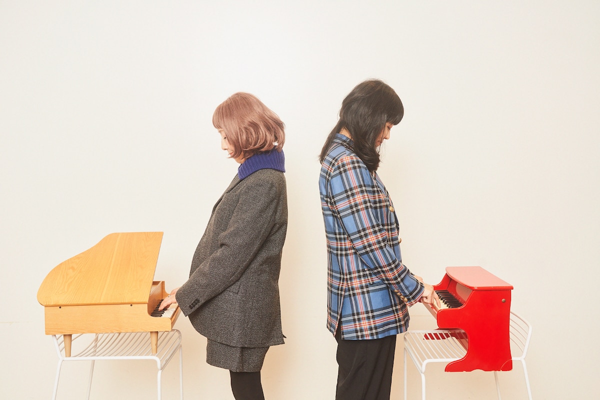 左から矢野顕子、上原ひろみ。