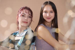 安田レイ＆Hana Hope｜シンパシー、リスペクト、音楽愛あふれる「瑠璃の宝石」テーマソングアーティスト対談