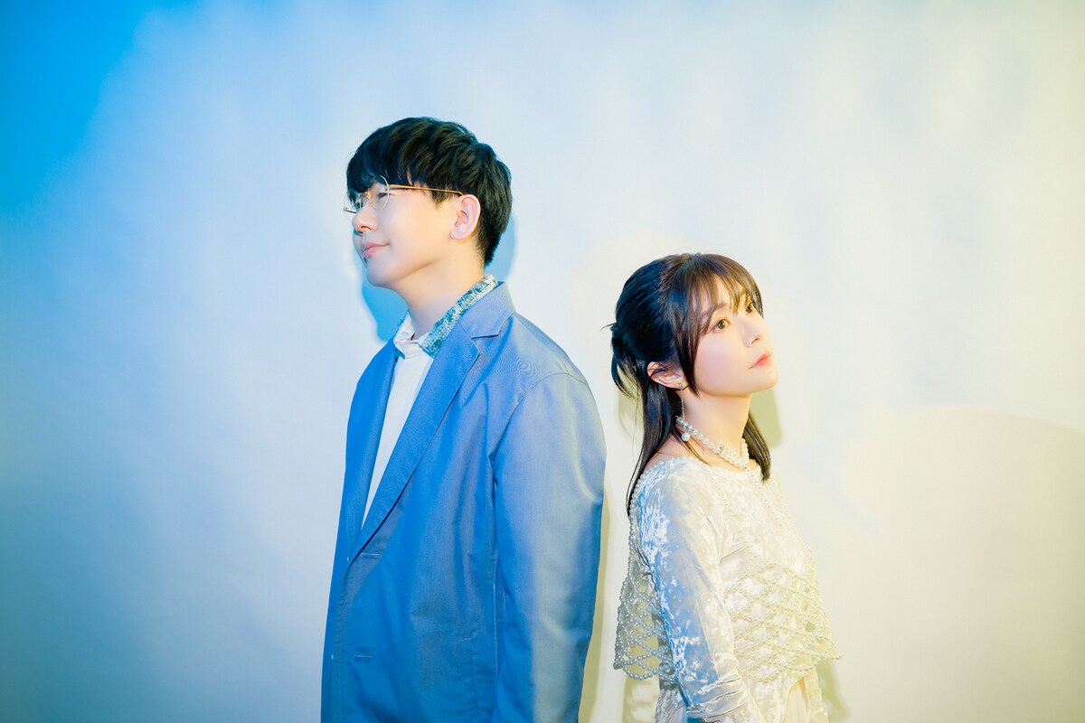 左から花江夏樹、伊瀬茉莉也。