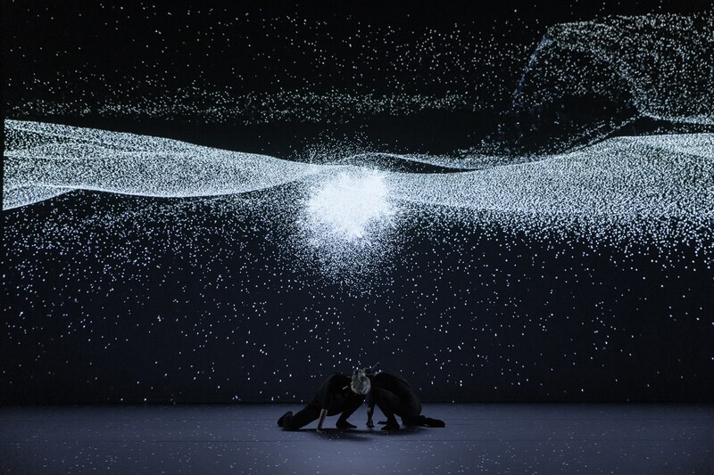 「indivisible substance」より。（写真提供：West Kowloon Cultural District / 香港）