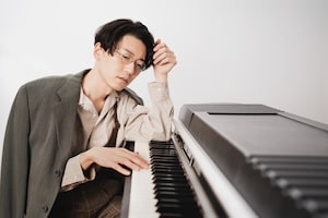 「横浜音祭り２０２２」Kan Sanoから見た“のんびりした横浜”、初のBillboard Live YOKOHAMAで「全部を出し切りたい」