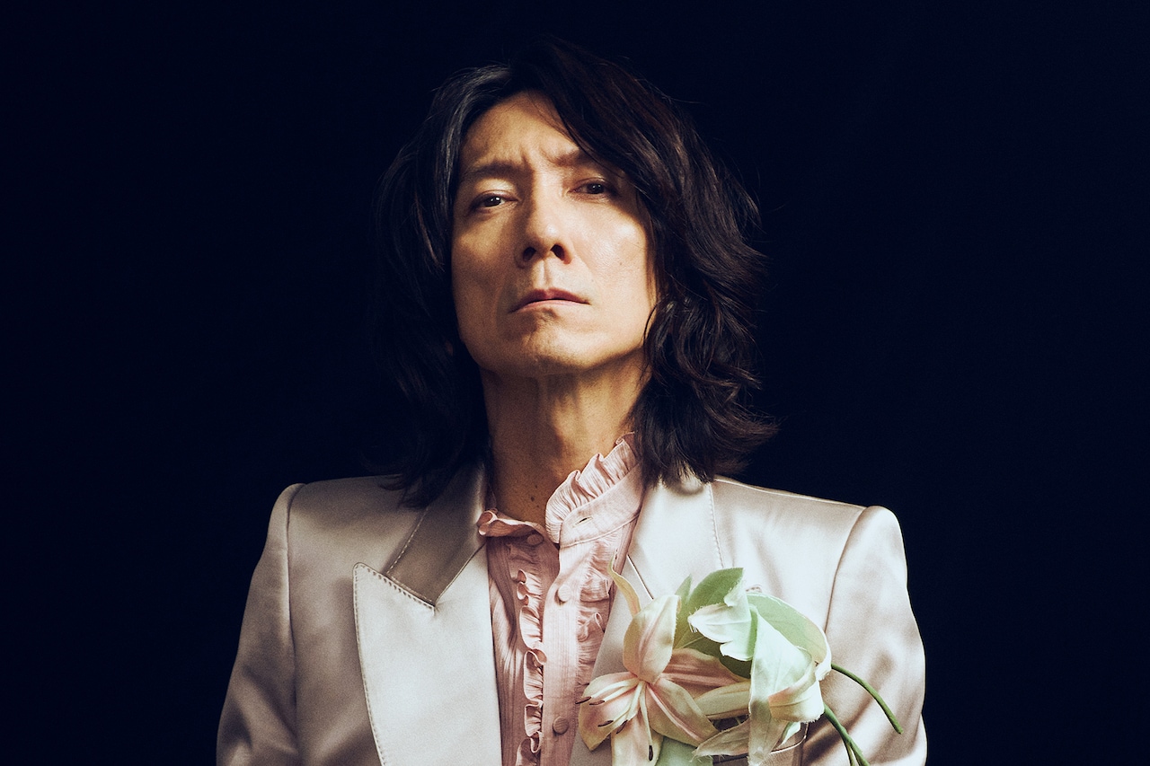 吉井和哉ベストアルバム「20」ロングレビュー｜自らを見つめさらなる 
