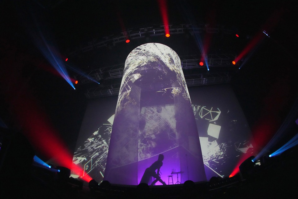 「吉乃 COVER LIVE TOUR 2024 “爪痕”」より。（撮影：中原幸）