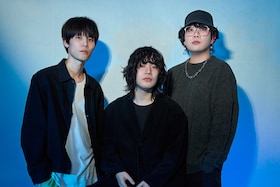 ユアネス「VII」特集｜俳優・萩原利久と語る、ダークなムード漂う新作ミニアルバム