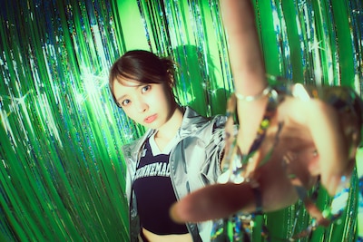 小林由依ソロプロジェクトyousti「Game of Life」特集｜大切なのは「Not game over」の精神、1stシングルに込めた人生観