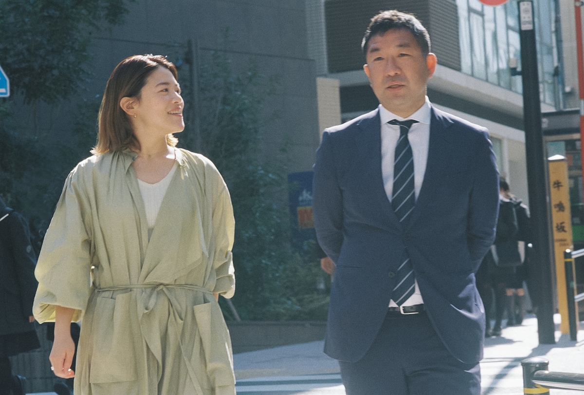 左から優河、プロデューサー・中井芳彦。