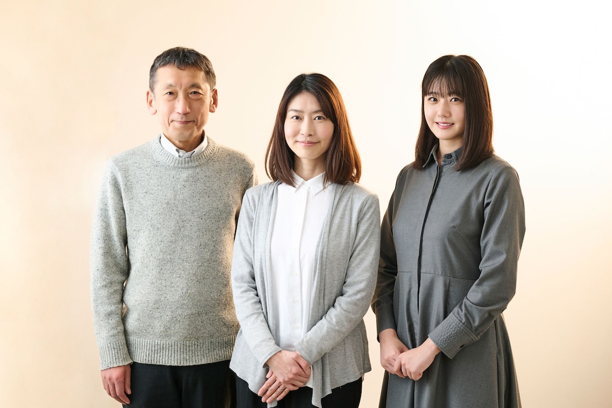 左から成井豊、岡内美喜子、瀧野由美子。